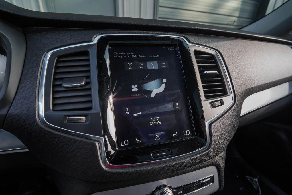 used 2018 Volvo XC90 car, priced at $18,999