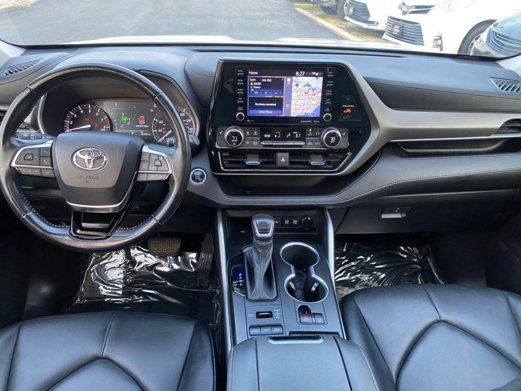 used 2021 Toyota Highlander car, priced at $27,999