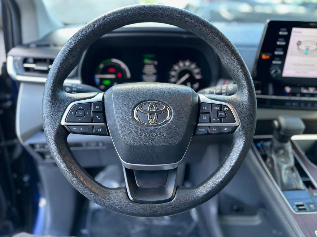 used 2021 Toyota Sienna car, priced at $28,999