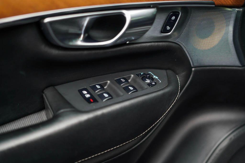 used 2018 Volvo XC90 car, priced at $20,995