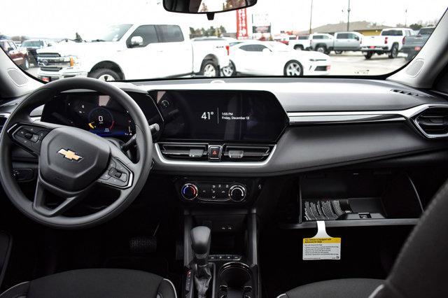 new 2025 Chevrolet TrailBlazer car, priced at $27,595