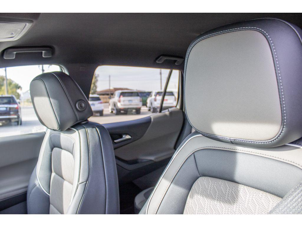 new 2026 Chevrolet Equinox car, priced at $33,500