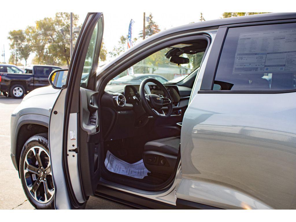 new 2026 Chevrolet Equinox car, priced at $33,500