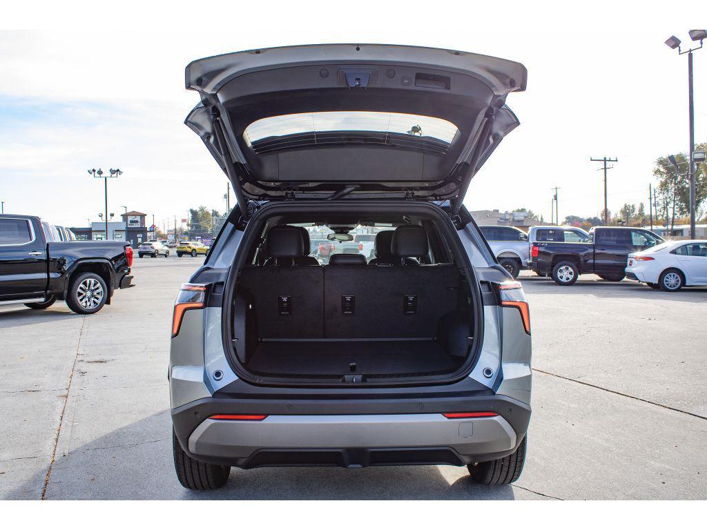 new 2026 Chevrolet Equinox car, priced at $33,500