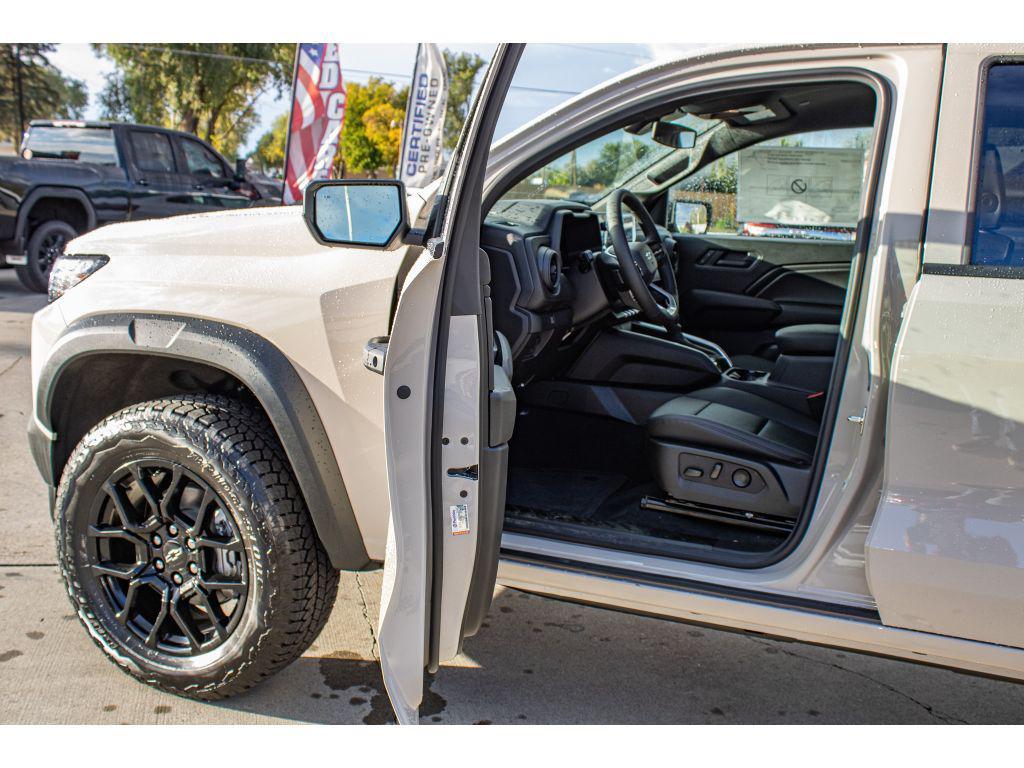 new 2026 Chevrolet Colorado car, priced at $45,500