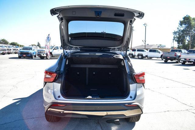 new 2025 Chevrolet Trax car, priced at $27,335