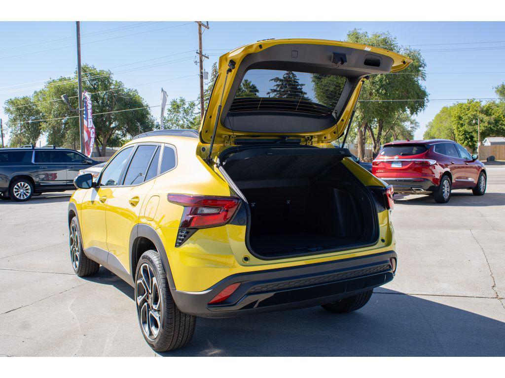 new 2025 Chevrolet Trax car, priced at $25,500