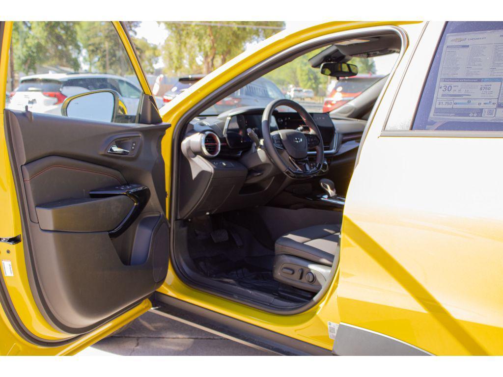 new 2025 Chevrolet Trax car, priced at $25,500