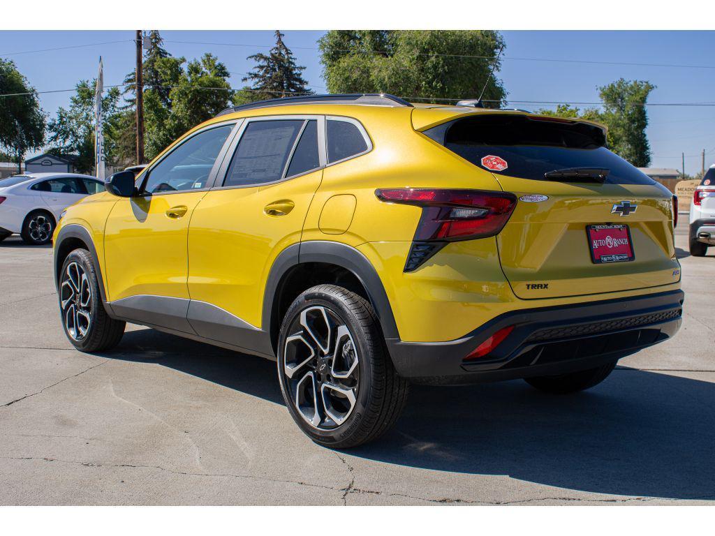 new 2025 Chevrolet Trax car, priced at $25,500