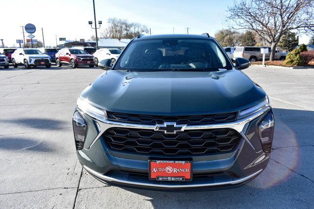 new 2025 Chevrolet Trax car, priced at $25,260