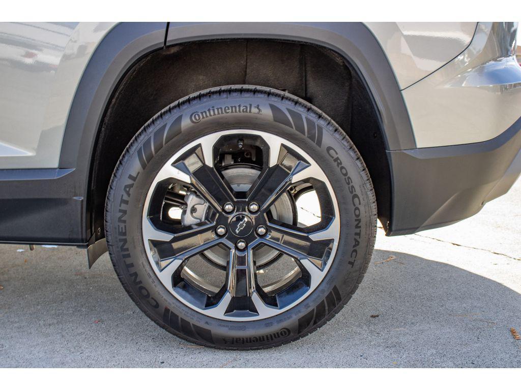 new 2026 Chevrolet Equinox car, priced at $34,000