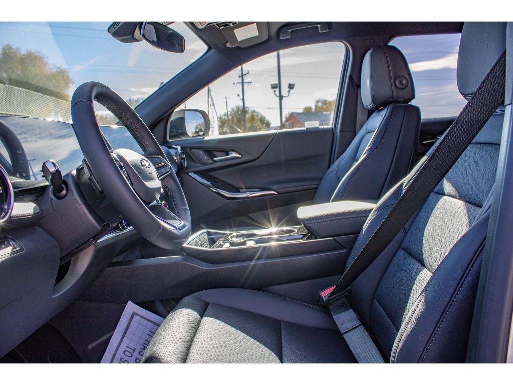 new 2026 Chevrolet Equinox car, priced at $34,000