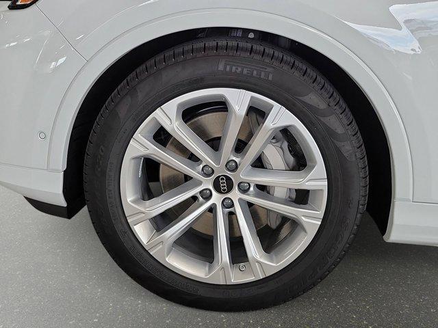 new 2026 Audi Q7 car, priced at $76,445