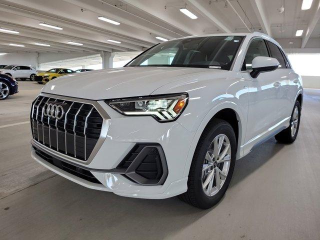 new 2024 Audi Q3 car