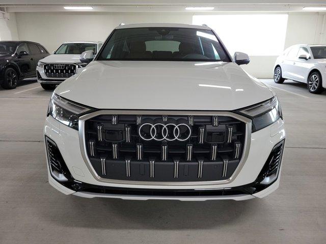 new 2025 Audi Q7 car, priced at $70,455