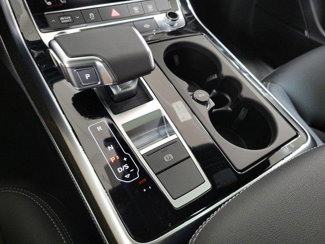 new 2025 Audi Q7 car, priced at $77,750