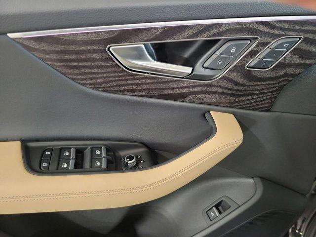 new 2025 Audi Q7 car, priced at $77,450