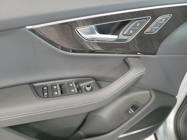 new 2025 Audi Q7 car, priced at $68,900