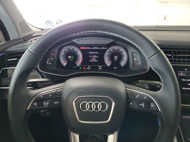 new 2025 Audi Q7 car, priced at $77,750