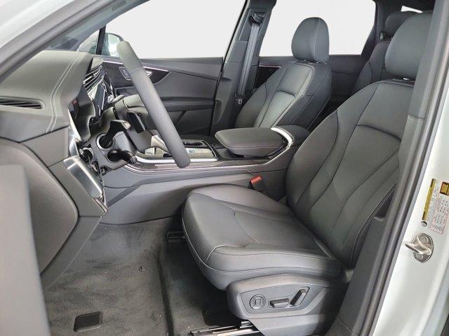 new 2025 Audi Q7 car, priced at $78,455