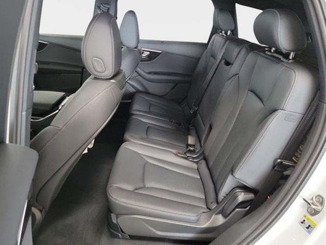 new 2025 Audi Q7 car, priced at $78,455