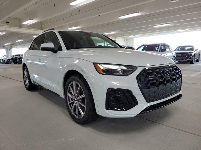 new 2025 Audi Q5 car, priced at $70,550