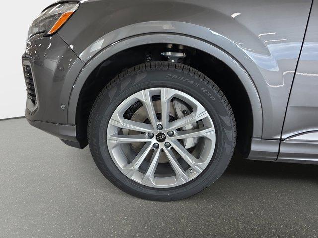 new 2026 Audi Q7 car, priced at $70,045