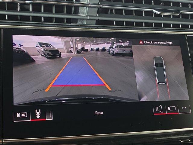 new 2026 Audi Q7 car, priced at $70,045