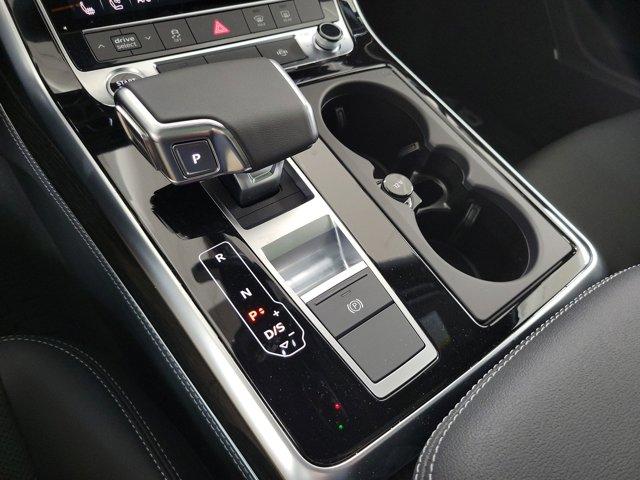 new 2025 Audi Q7 car, priced at $77,975