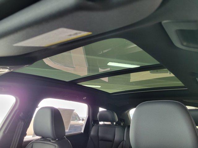 new 2025 Audi Q7 car, priced at $77,975