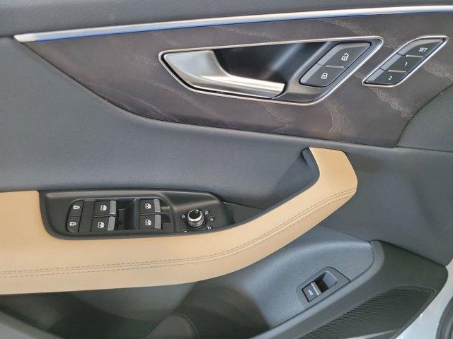 new 2026 Audi Q7 car, priced at $78,140