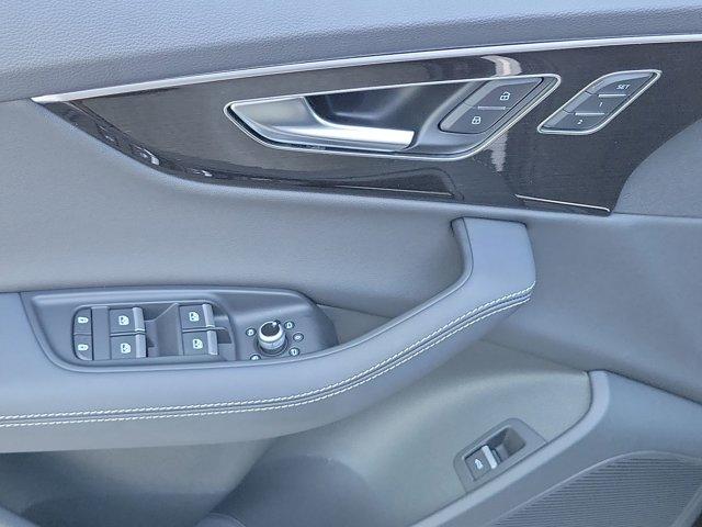 used 2025 Audi Q7 car, priced at $57,900