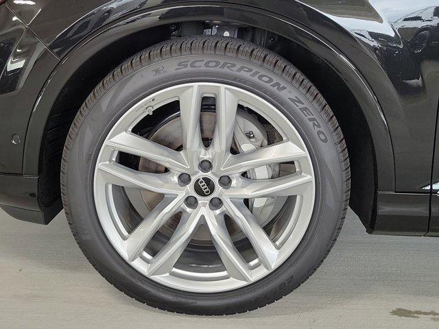 new 2025 Audi Q7 car, priced at $76,205