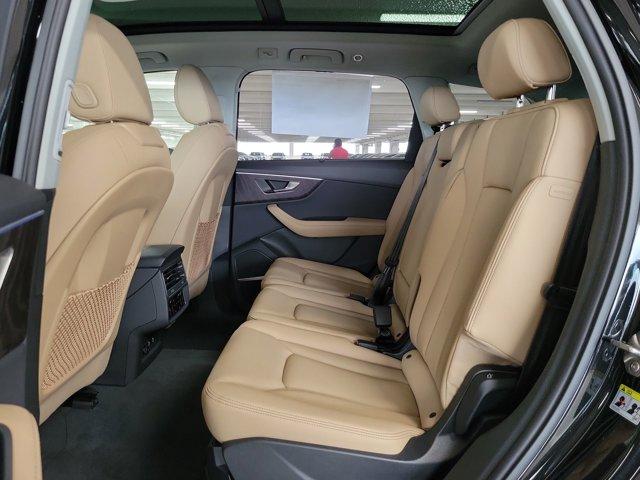 new 2025 Audi Q7 car, priced at $76,205