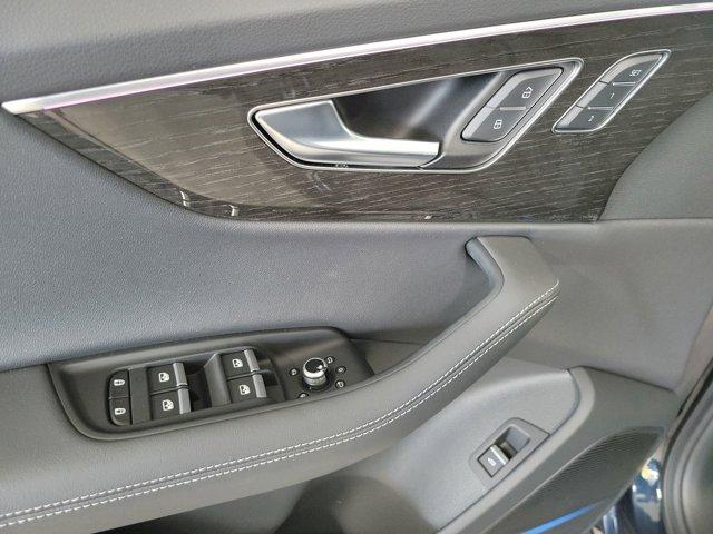 new 2025 Audi Q7 car, priced at $77,750