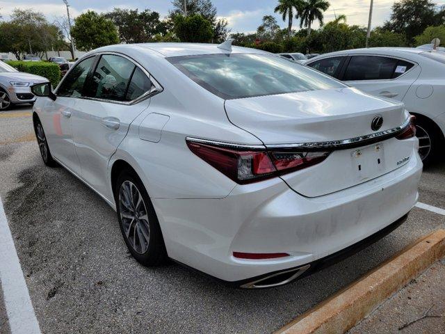 used 2022 Lexus ES 350 car, priced at $35,318