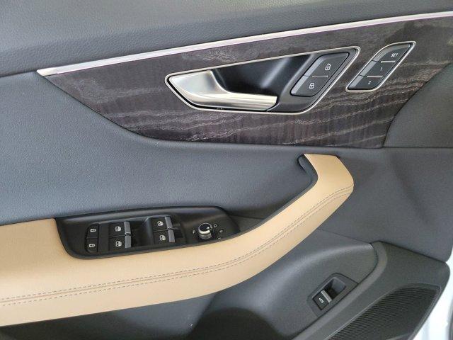 new 2025 Audi Q7 car, priced at $77,750