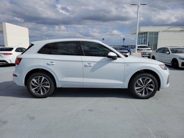 new 2025 Audi Q5 car, priced at $58,235