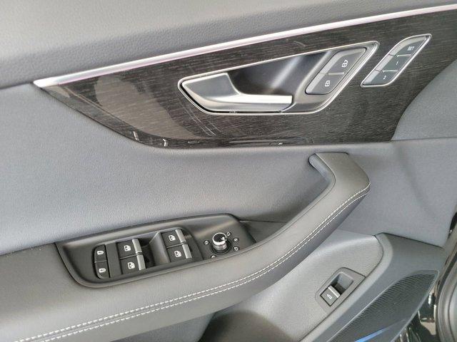 new 2025 Audi Q7 car, priced at $81,700