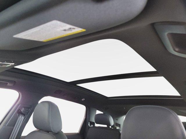 new 2025 Audi Q7 car, priced at $81,700