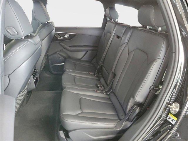 new 2025 Audi Q7 car, priced at $81,700