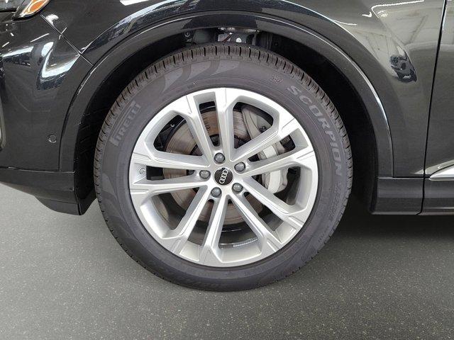 new 2025 Audi Q7 car, priced at $81,700