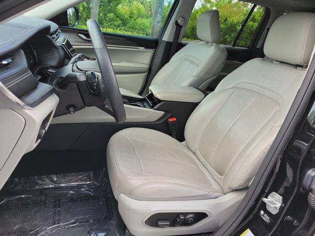 used 2022 Jeep Grand Cherokee car, priced at $37,954