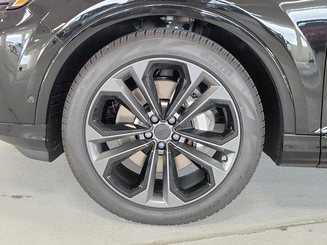 new 2026 Audi Q7 car, priced at $78,295