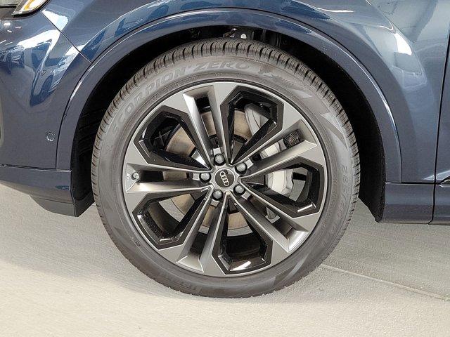 new 2025 Audi Q7 car, priced at $83,750