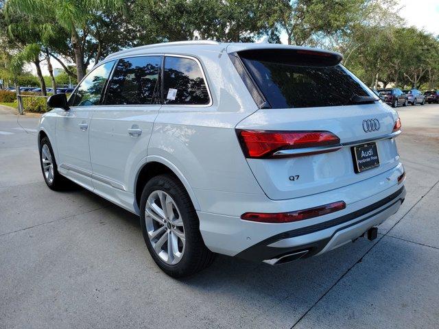 new 2025 Audi Q7 car, priced at $75,655