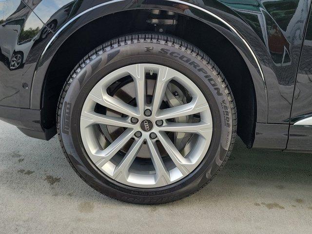 used 2025 Audi Q7 car, priced at $47,999