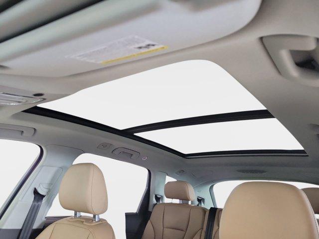 new 2025 Audi Q7 car, priced at $77,450