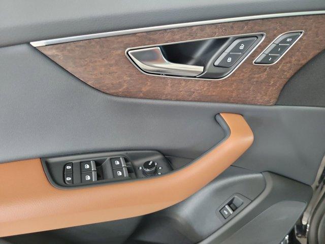 new 2025 Audi Q8 car, priced at $78,115