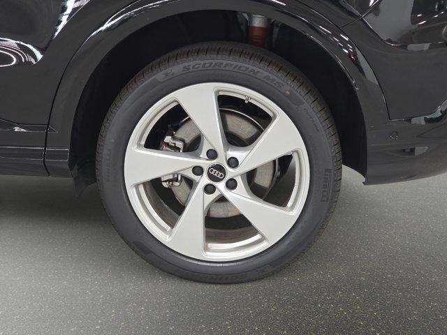 new 2025 Audi Q5 car, priced at $61,300